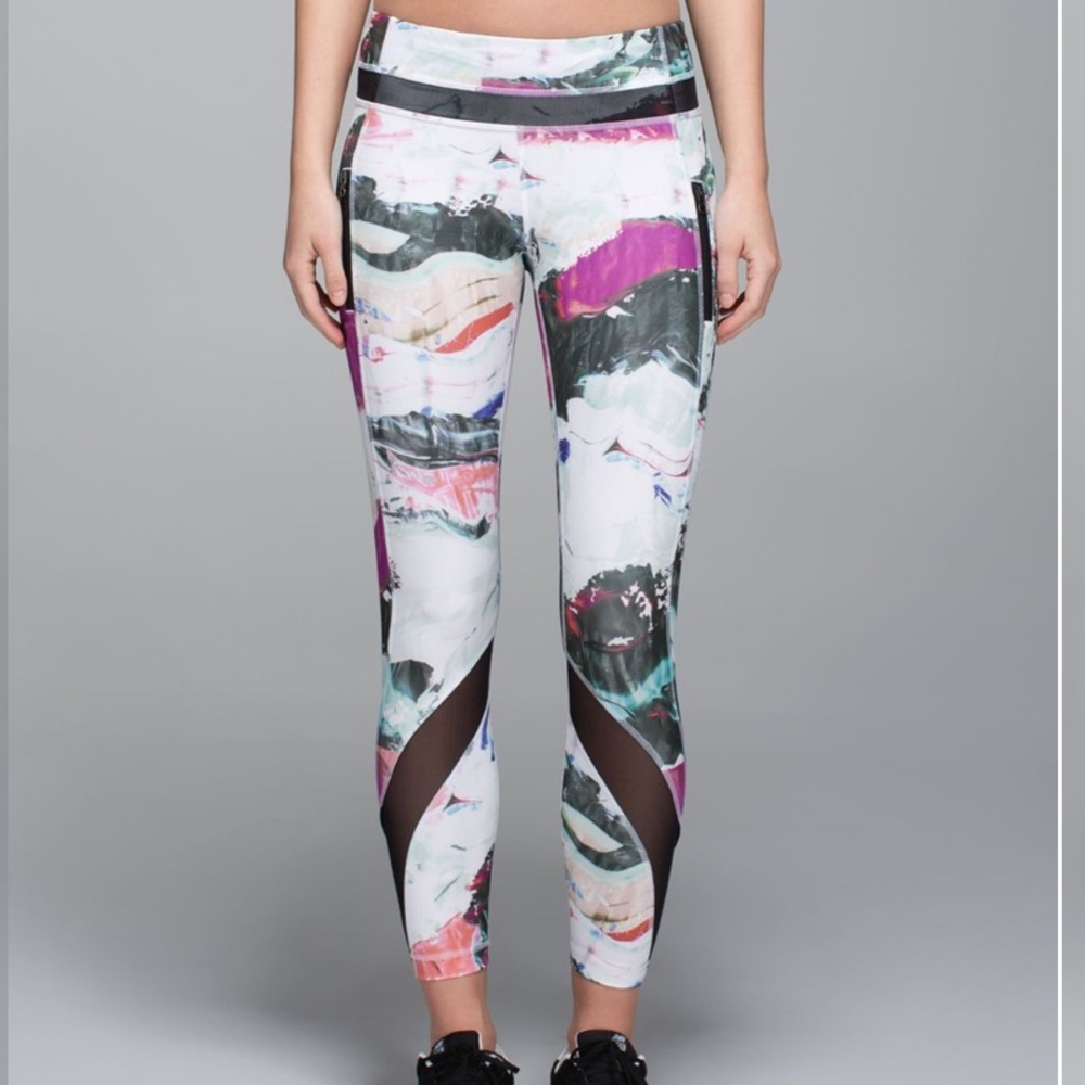 Lululemon Inspire Tight II *Full-On Luxtreme (Mesh) Pigment Wave Multi / Black 6